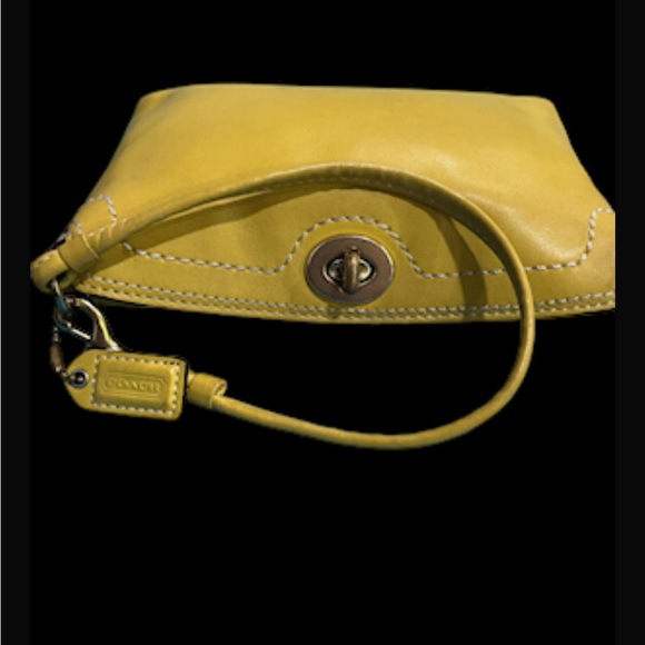 Coach Yellow Patent Leather Turnlock Wristlet - Coin Wallet - Picture 1 of 10